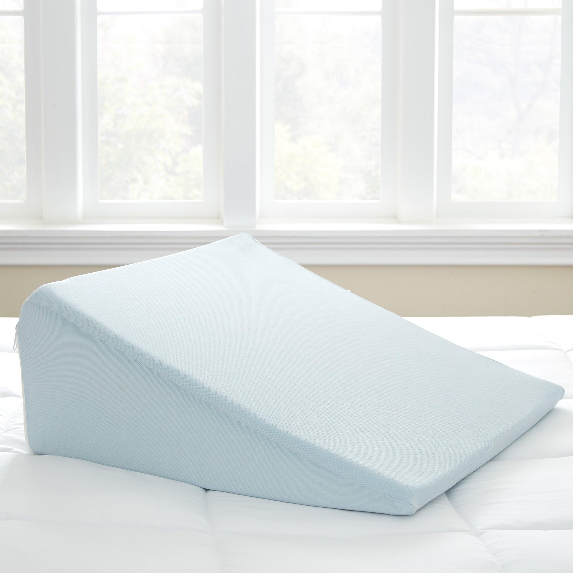 Thomasville Adjustable Gel Wedge Pillow FredCo